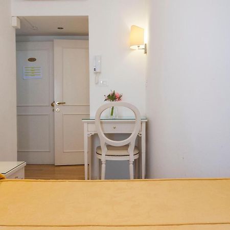 Albergo Ai Tolentini Венеция Екстериор снимка