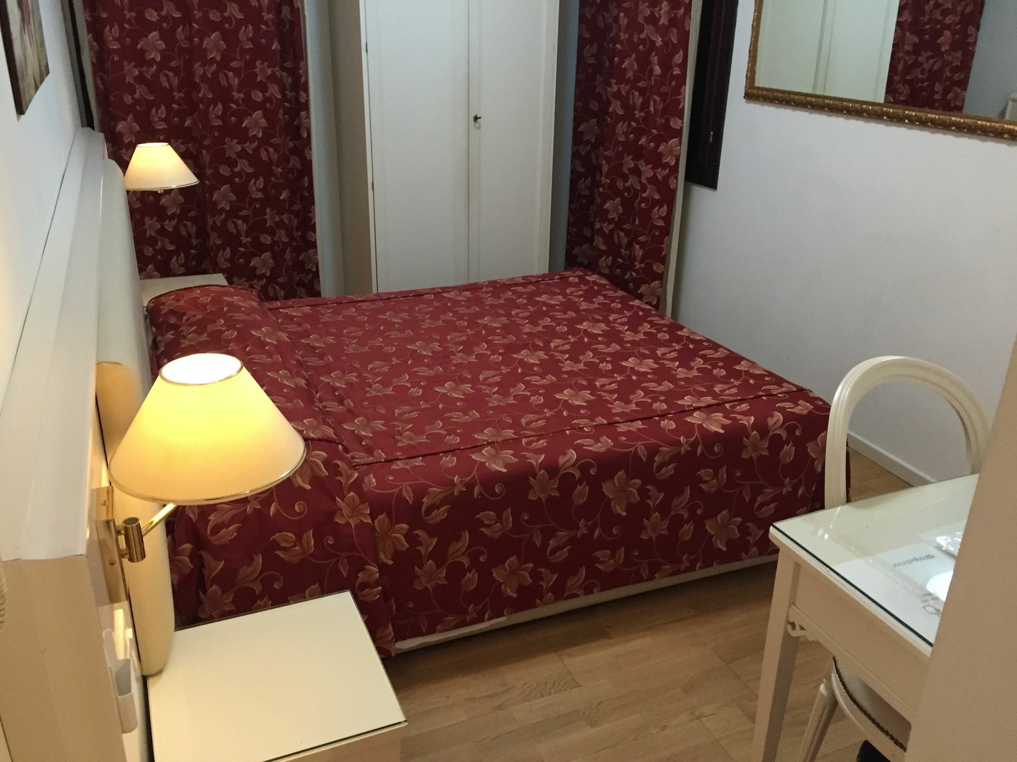 Albergo Ai Tolentini Венеция Екстериор снимка