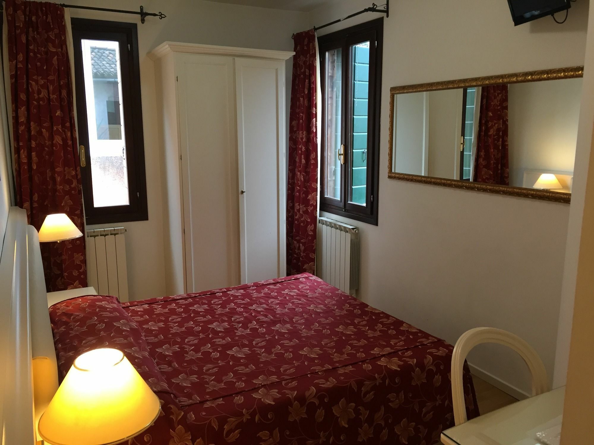 Albergo Ai Tolentini Венеция Екстериор снимка